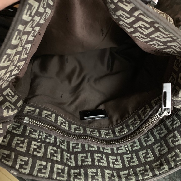 Authentic FENDI medium tote used - Picture 3 of 5